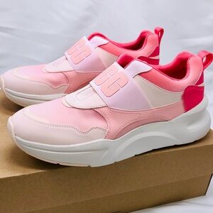 UGG size 10 LA Flex Trainer in Rosie Pink